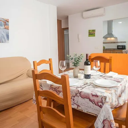 2 Con Aire Acondicionado Solo Familias Y Parejas דירה