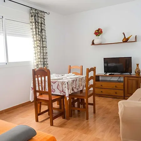 2 Con Aire Acondicionado Solo Familias Y Parejas דירה *